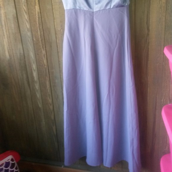 David's Bridal Lavender Gown Size 8 - Picture 5 of 8